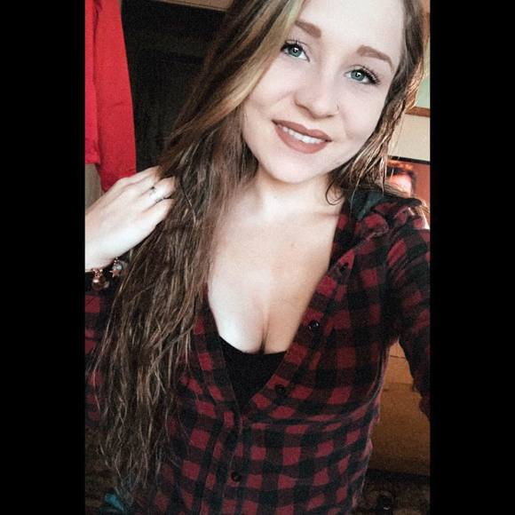 Meet your Posher, Brandy - Picture 1 of 1